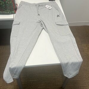 Men’s Rebook sweatpants ( XL, Slim Fit )